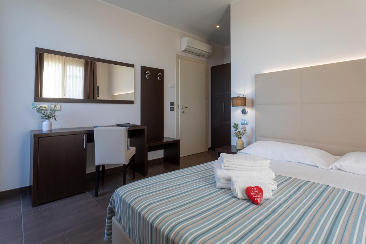 Gimmi Hotel Римини Экстерьер фото