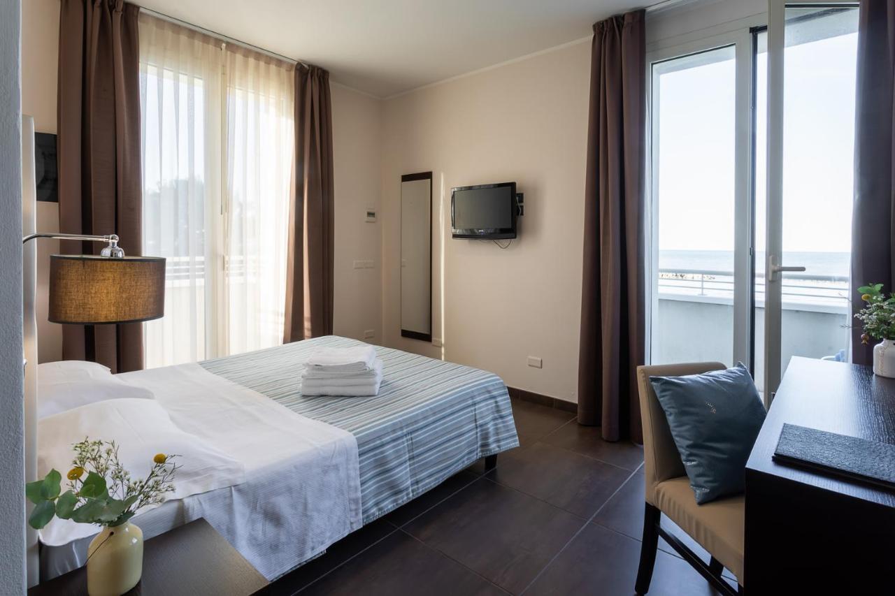 Gimmi Hotel Римини Экстерьер фото