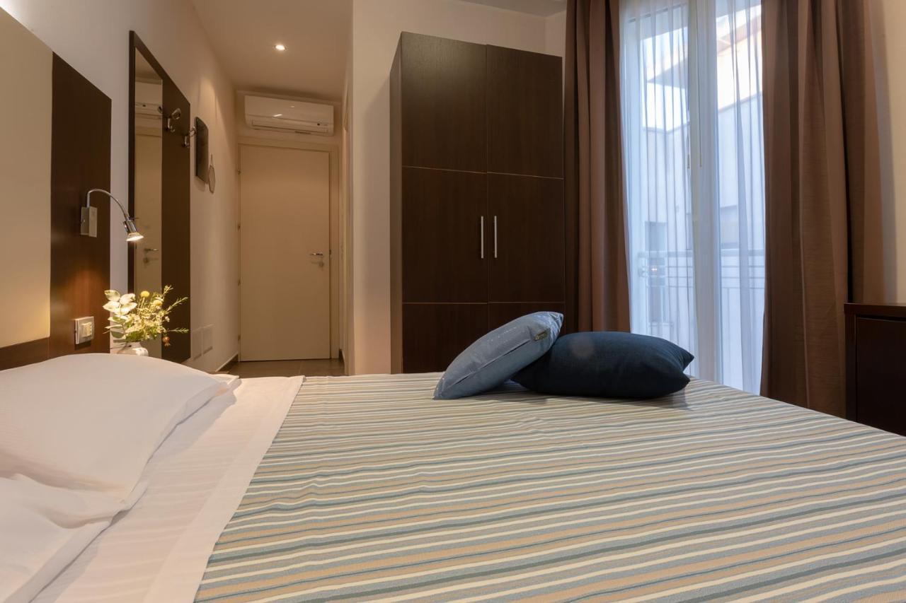 Gimmi Hotel Римини Экстерьер фото